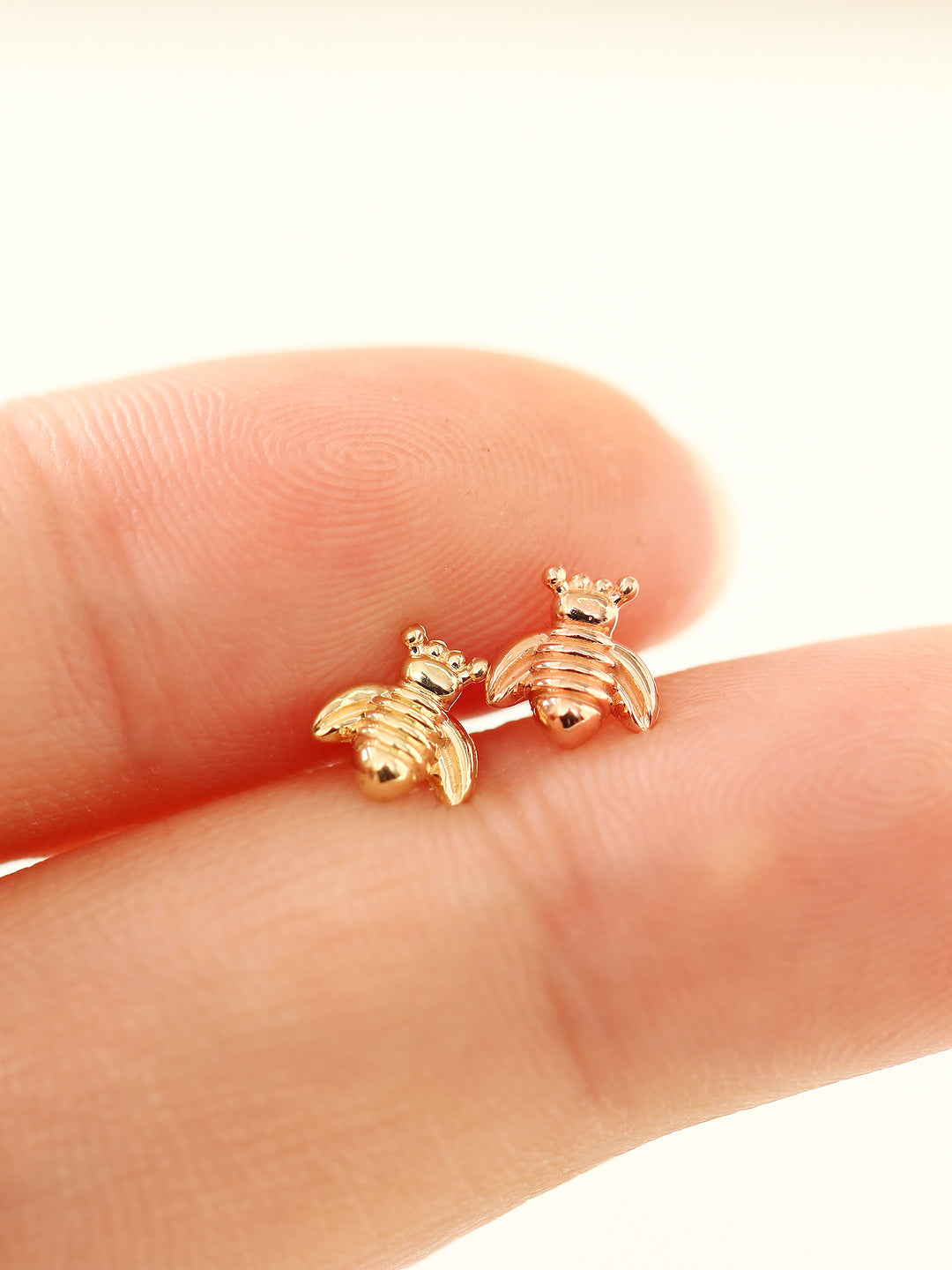 14K Gold Bee Cartilage Earring 18g16g