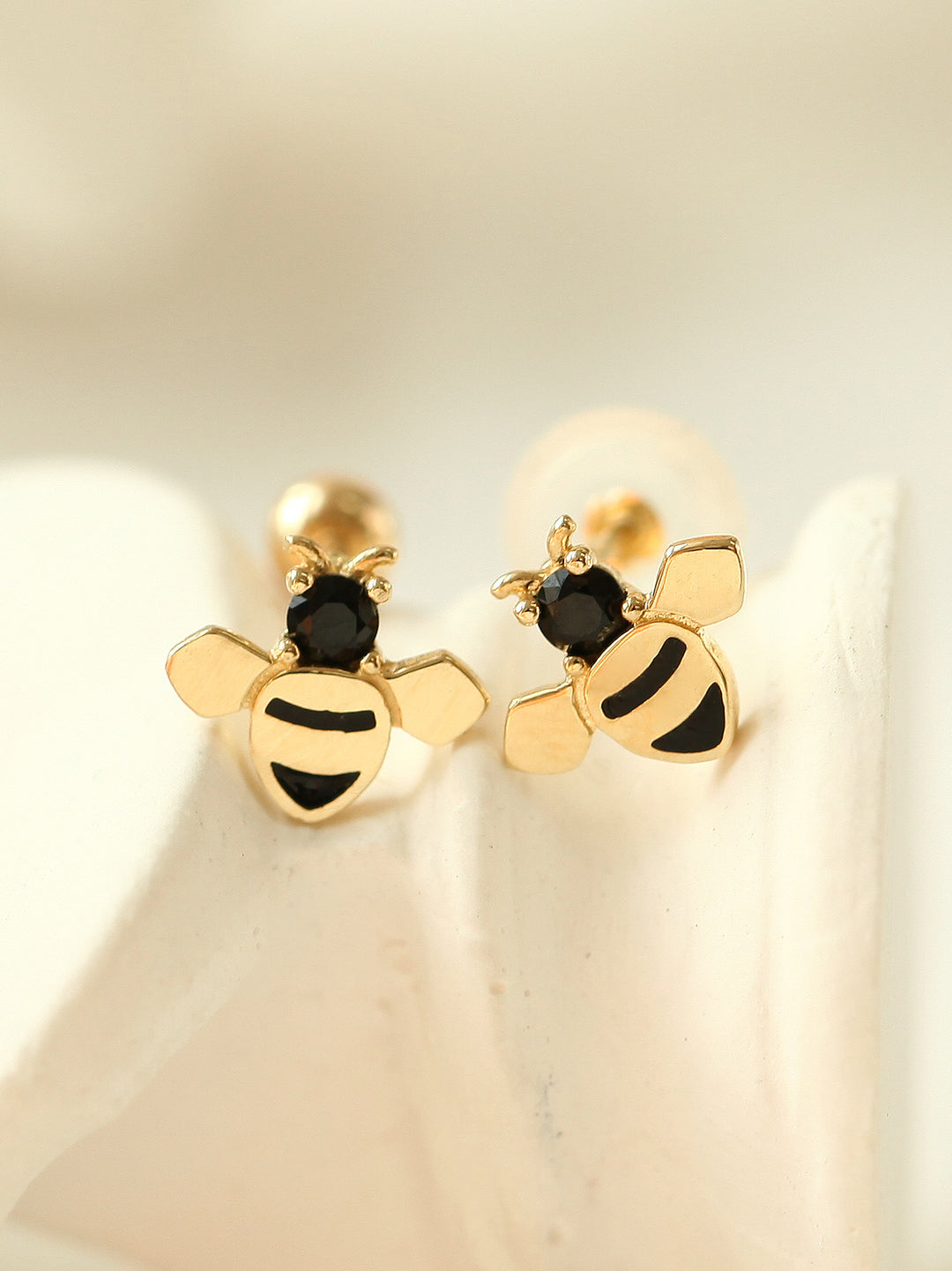 14K Gold Bee Cartilage Earring 20g