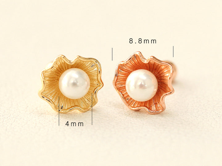 14K gold Clam with Pearls cartilage earring 20g