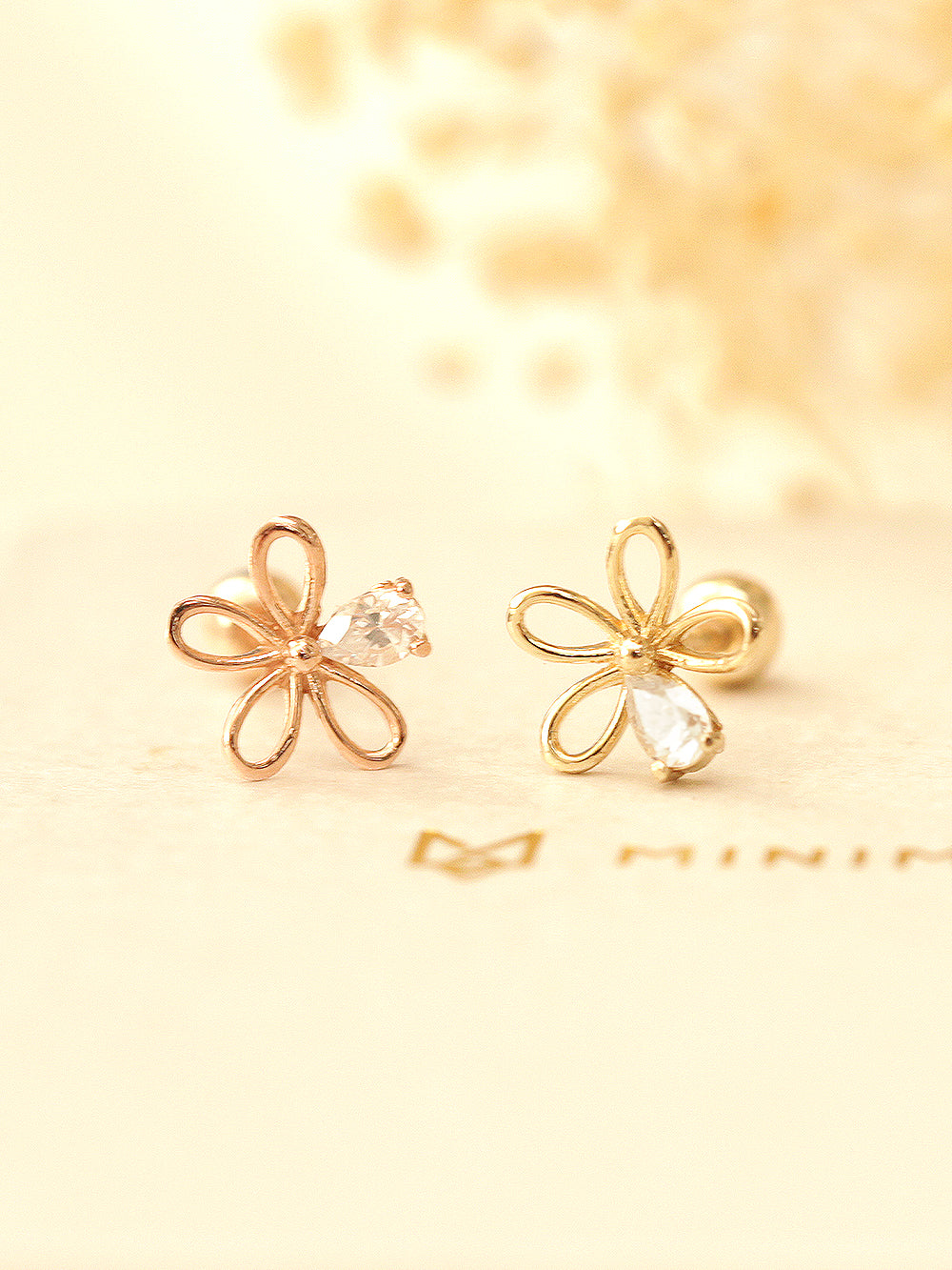 14K Gold Cubic Flower Cartilage Earring 20G18G