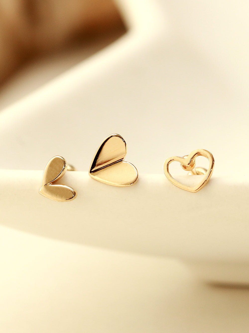 14K Gold Lovely Point Heart Cartilage Earring 20G18G16G