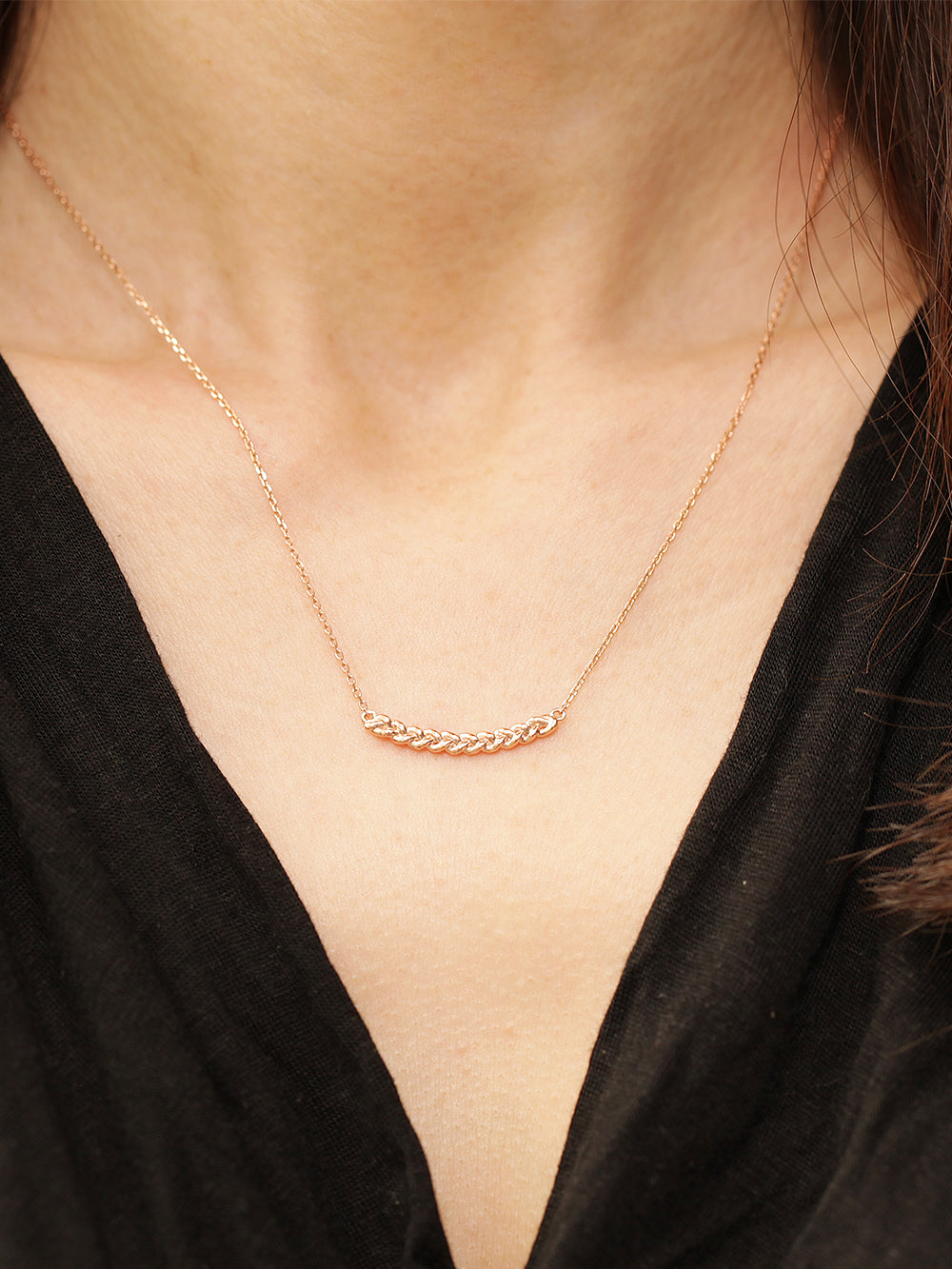 14K 18K Gold Curve Knot Chain Necklace