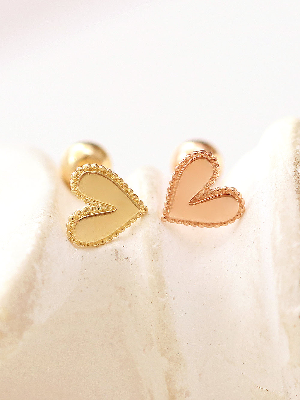 14K gold Glossy Heart cartilage earring 20g