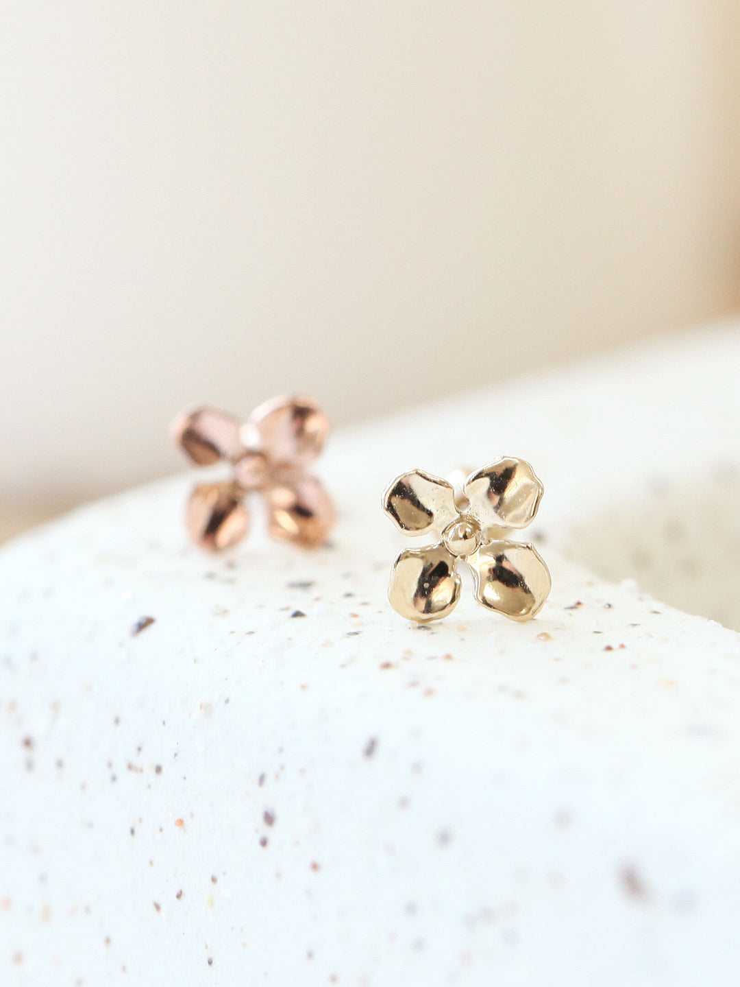 14K gold Brushed flower cartilage earring 18g16g