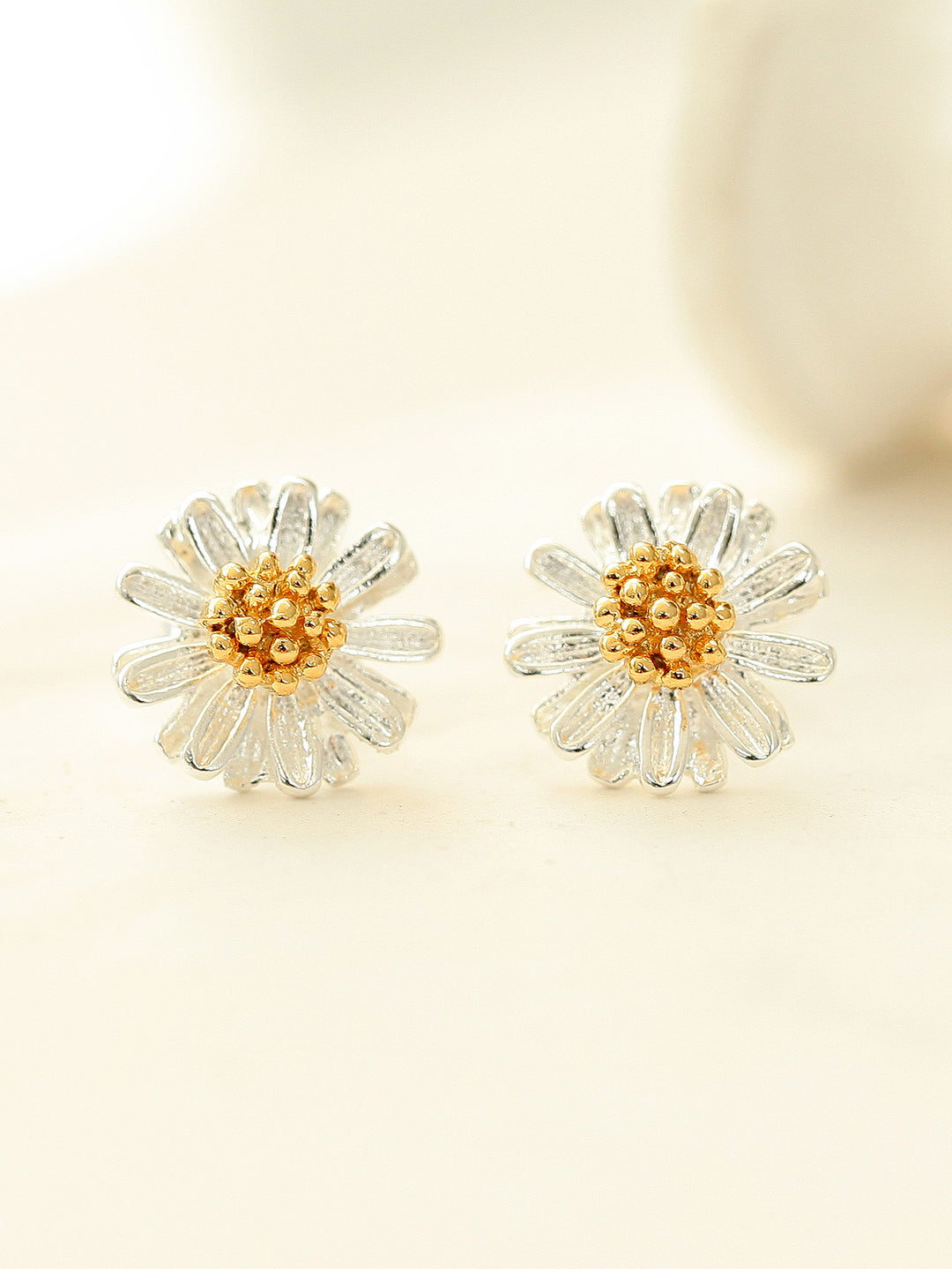 925 Silver Daisy Stud Earring