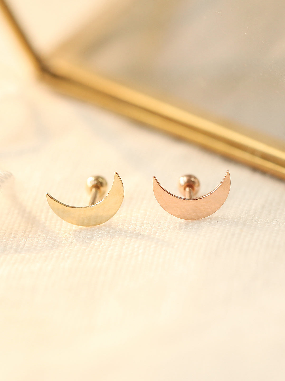 14K Gold Edge Crescent Cartilage Earring 18G16G