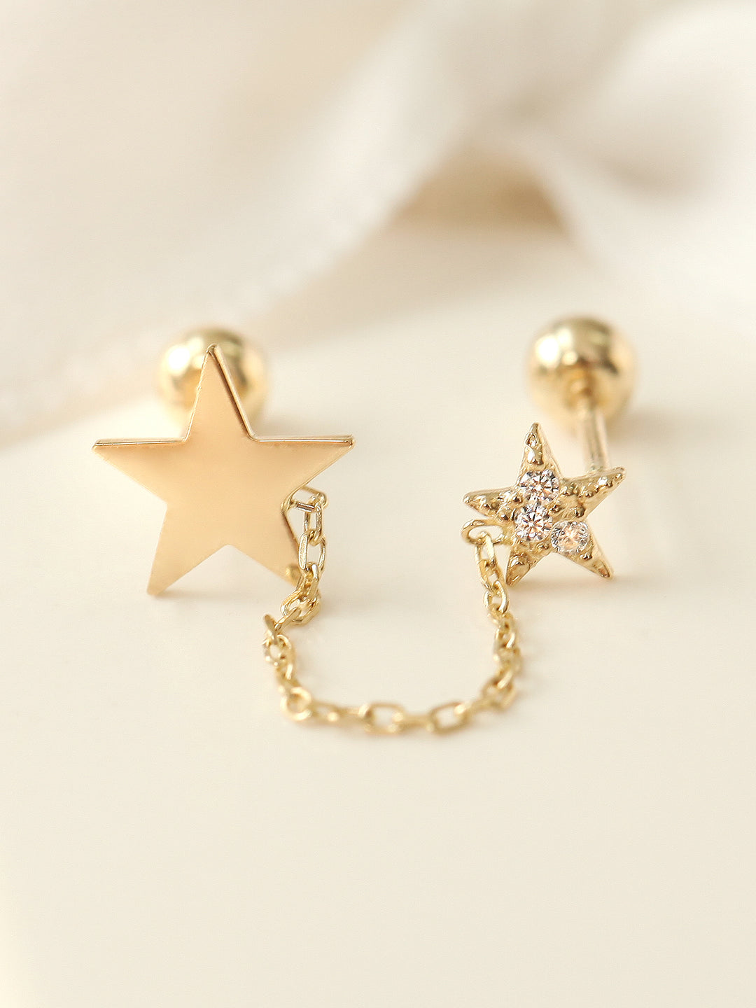 14K gold Double Star layered cartilage earring 20g