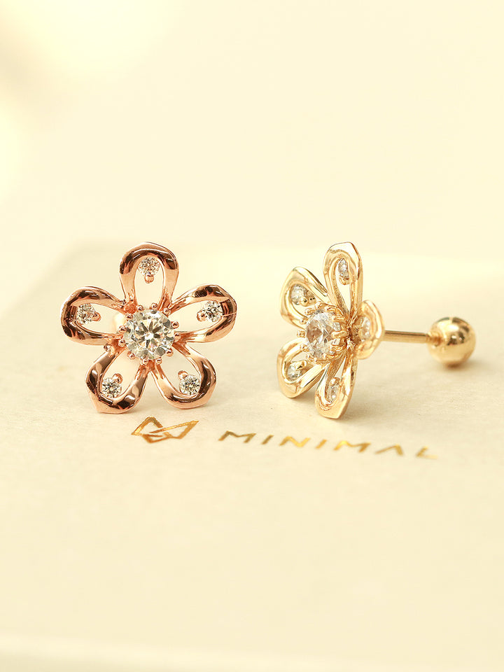 14K Gold glossy Flower Cartilage Earring 20g18g