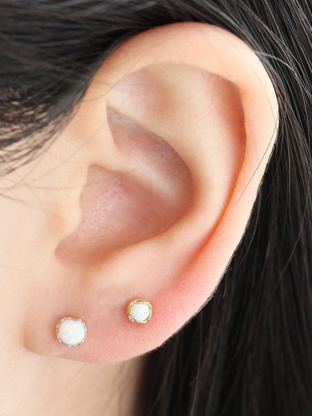 Round Opal Cartilage earring