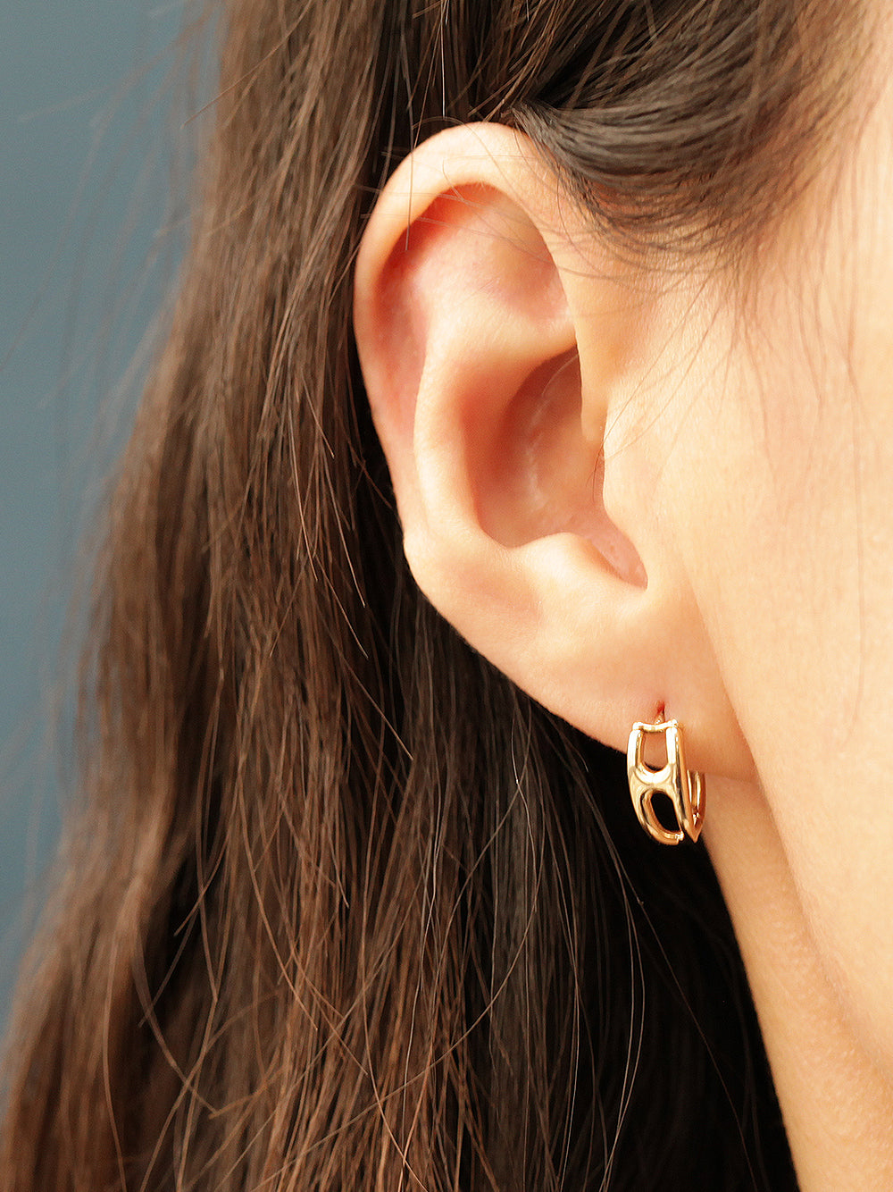 14K Gold Cutting H Hoop Earring