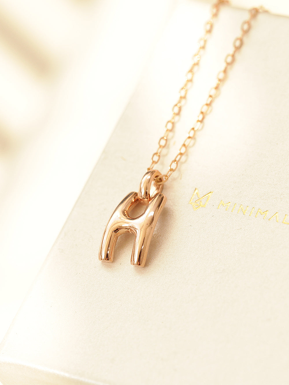 14K 18K Gold Glossy H Necklace